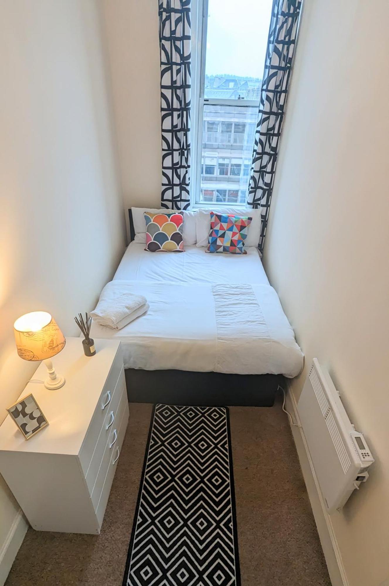 Edinburgh City Center Haymarket Double Room Eksteriør billede